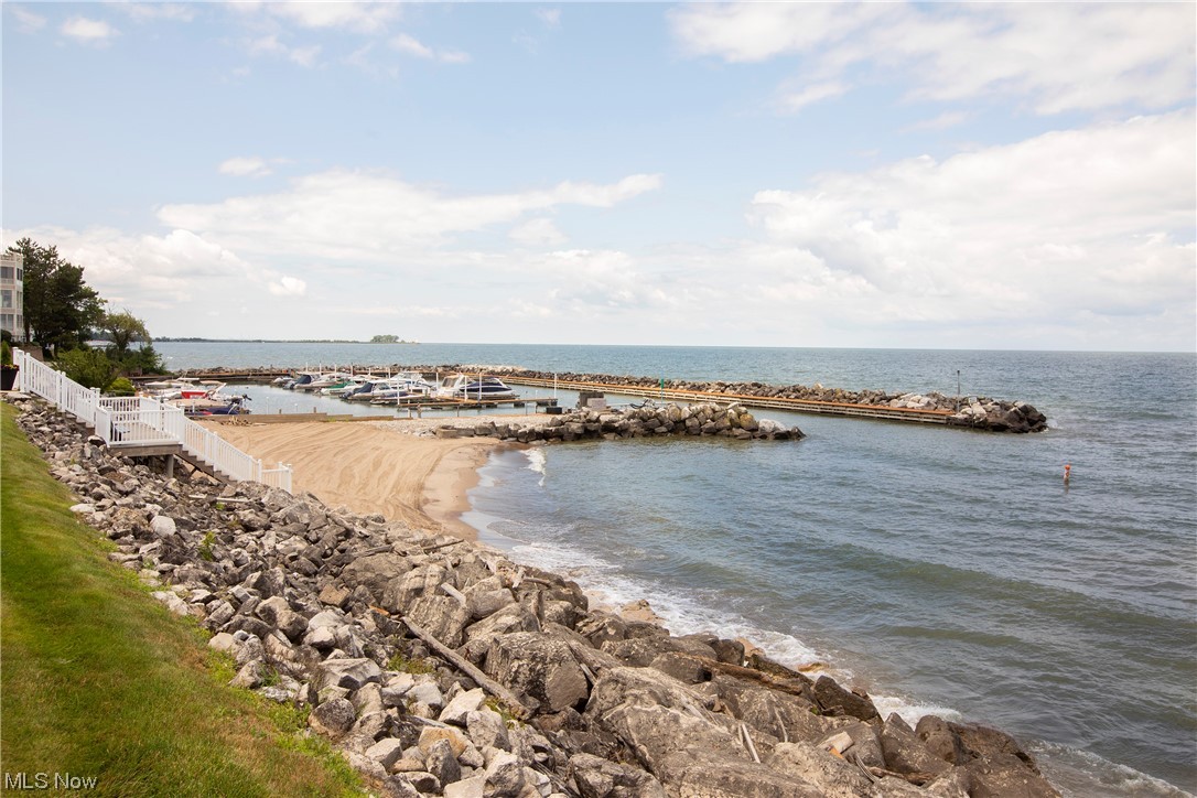 Beachwood Villas Condo - Residential Lease