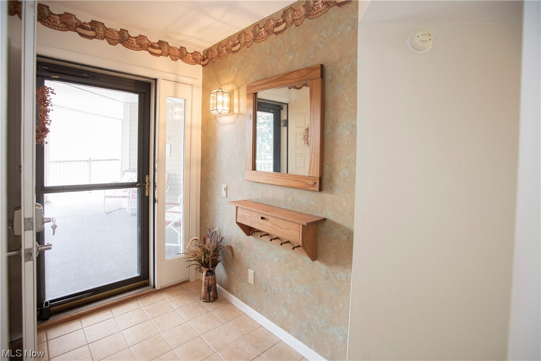 Beachwood Villas Condo - Residential Lease