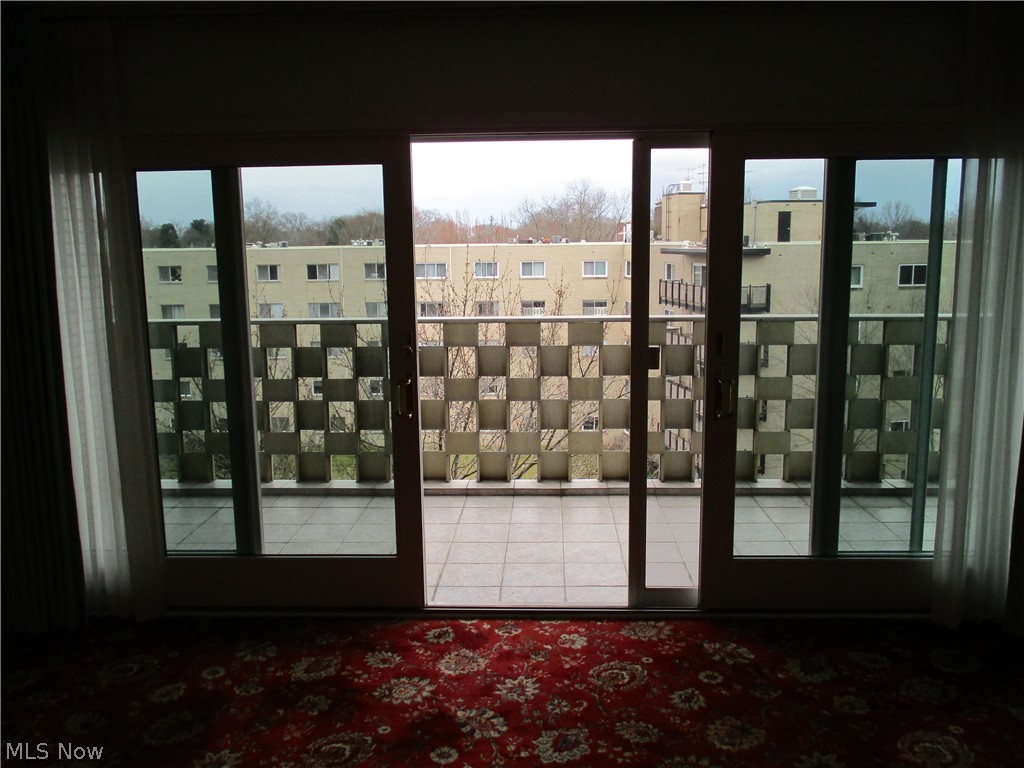 Carlton House Condo - Residential