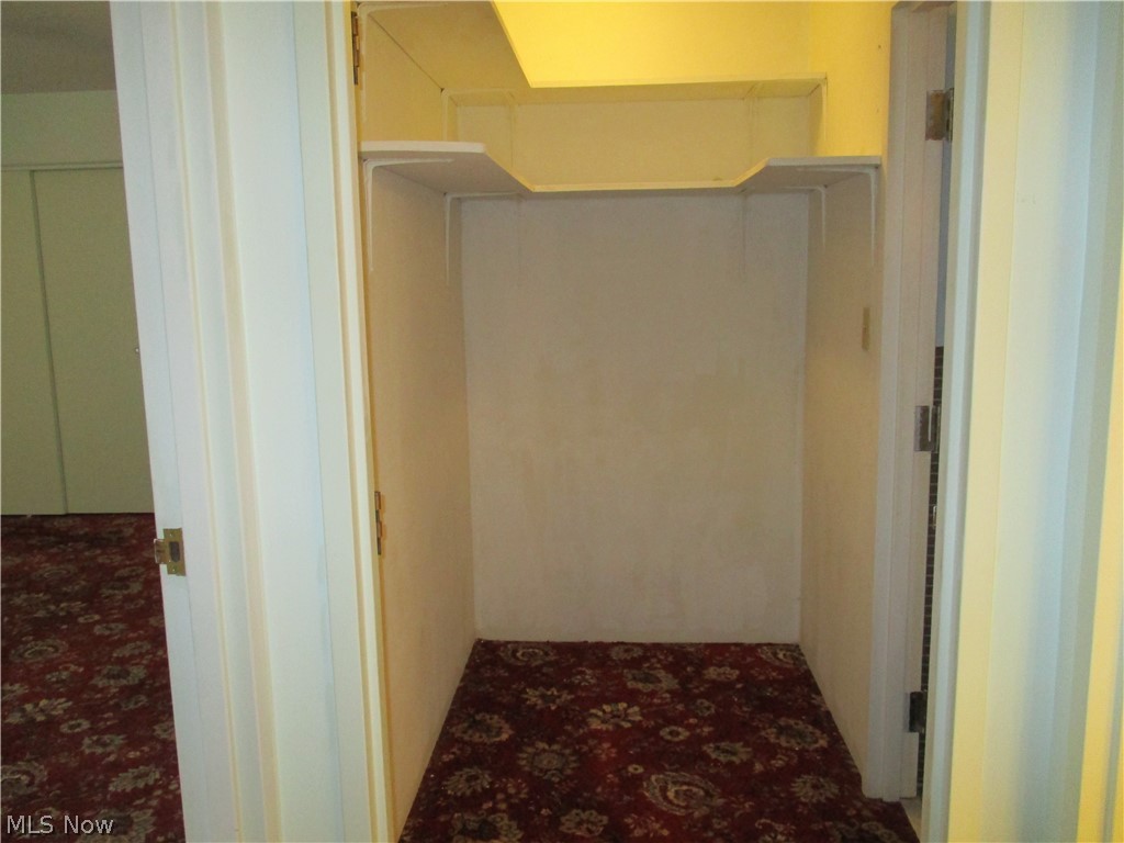 Carlton House Condo - Residential