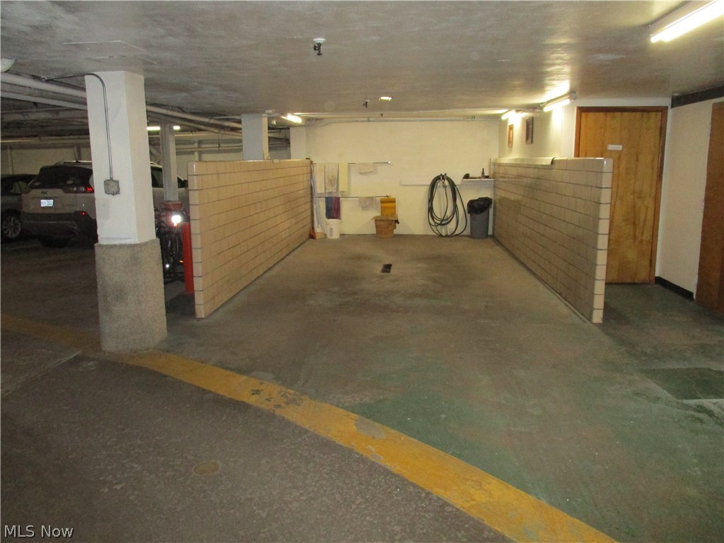 Carlton House Condo - Residential
