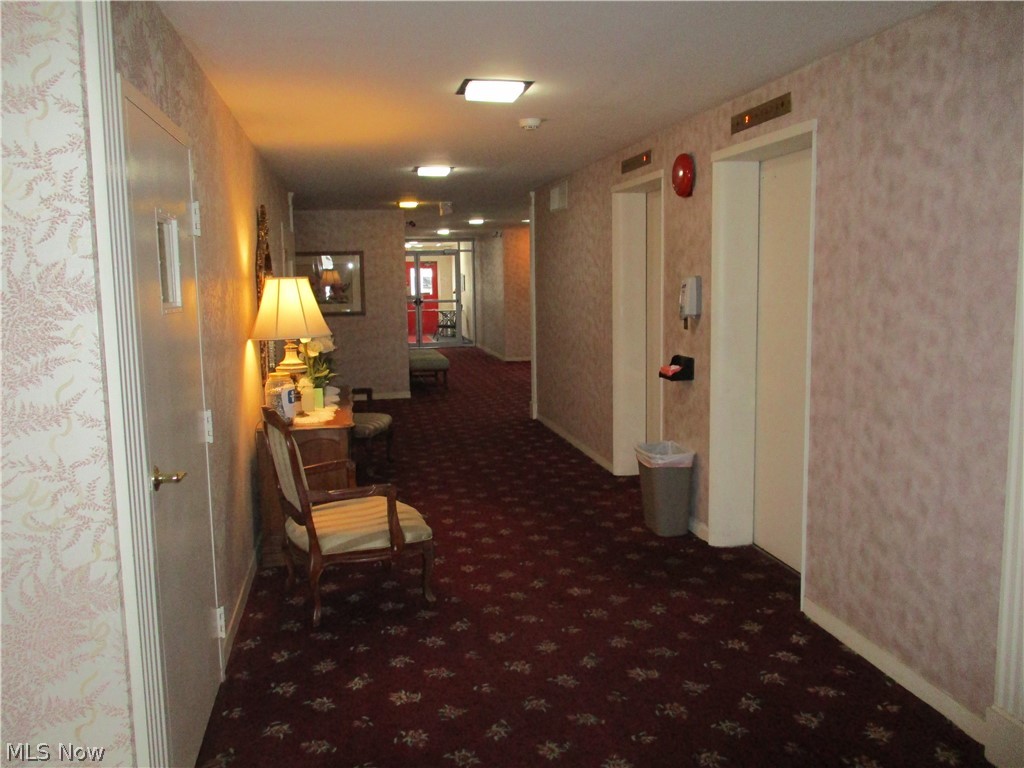 Carlton House Condo - Residential
