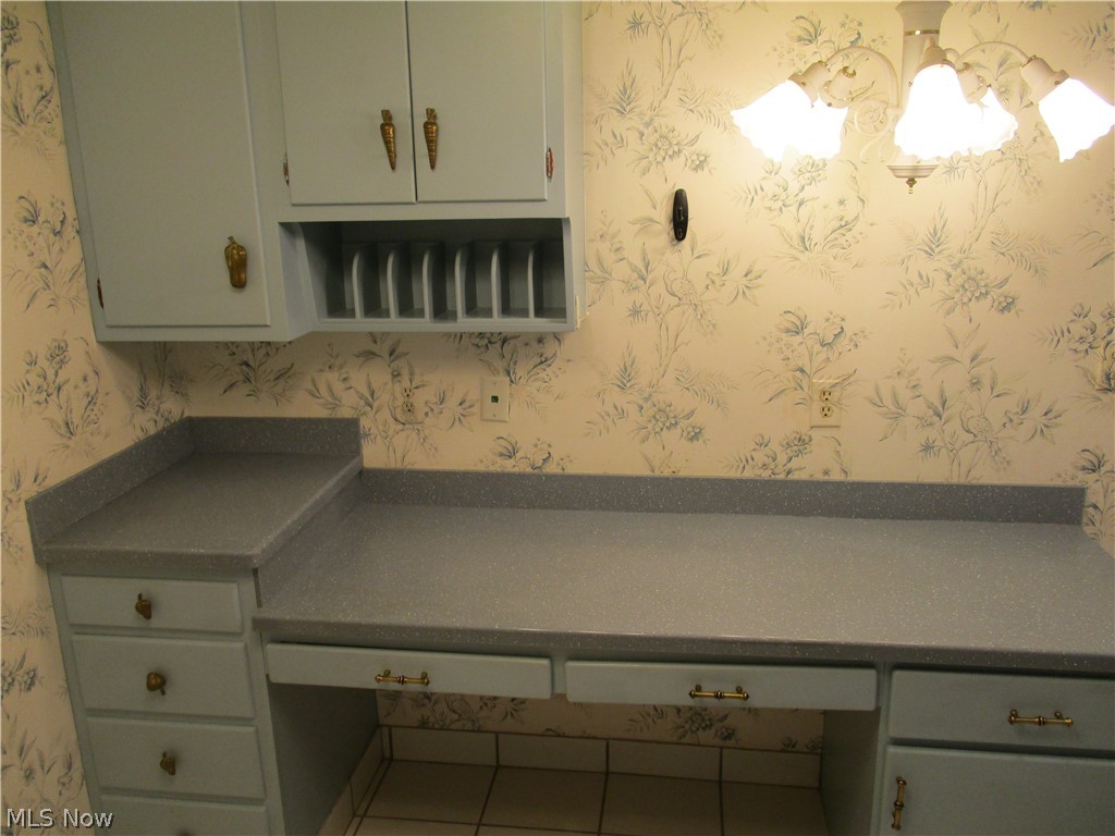 Carlton House Condo - Residential