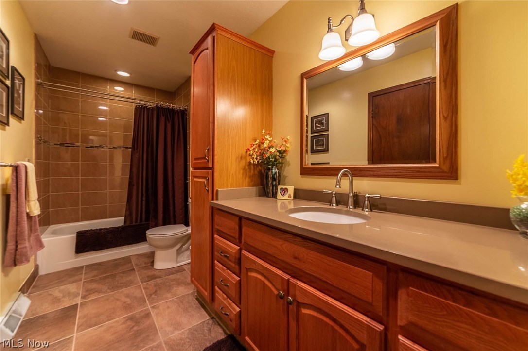 Falls Ph 02 - Residential