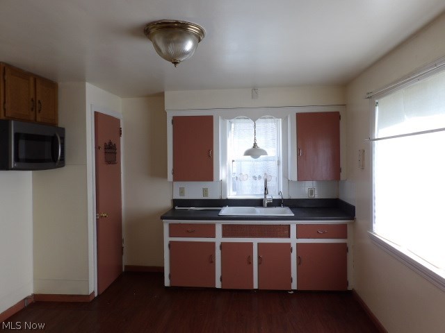 E C & A O Robinson - Residential Lease