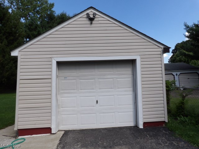 E C & A O Robinson - Residential Lease