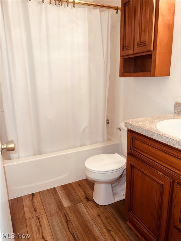 Country Club Apt Hms North Con - Residential