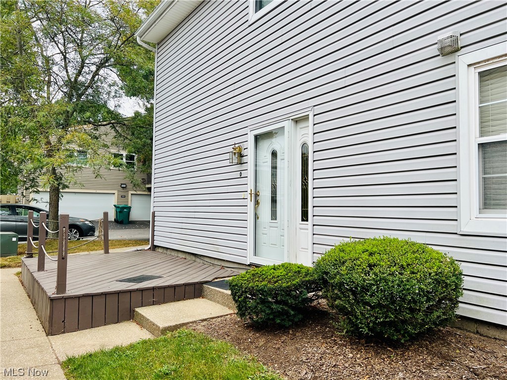 Country Club Apt Hms North Con - Residential