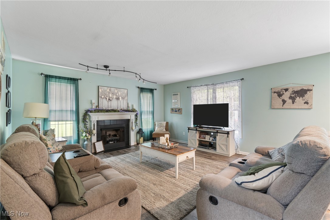 3979 Batdorf Road, Wooster, Ohio image 2