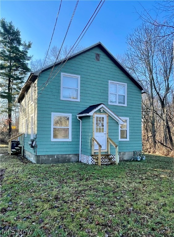 Attention Investors! Fantastic opportunity to own a duplex Wadsworth. Live in one side and rent the other or rent both sides. Both units were rented for $875 each. Tenants pay all utilities. Both units have access to the basement area and have separate washer and dryer hook ups. Private, wooded backyard.