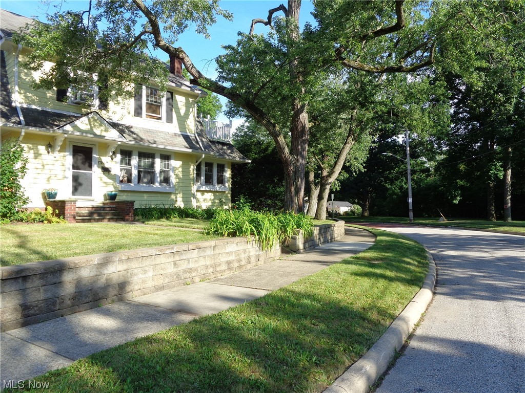 Grandcourt - Residential