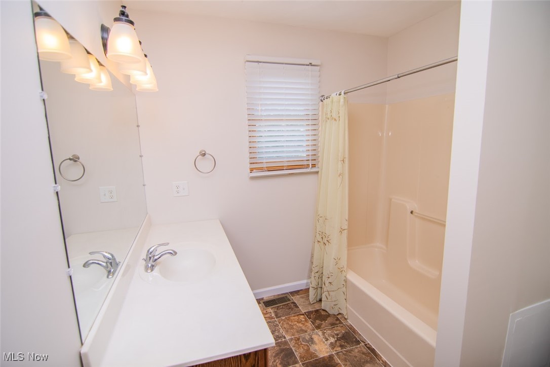 ABOUT 15-20 MINUTES FROM ST.CLAIRSVIILE & WHEELING - Residential