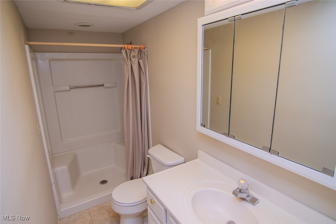 ABOUT 15-20 MINUTES FROM ST.CLAIRSVIILE & WHEELING - Residential