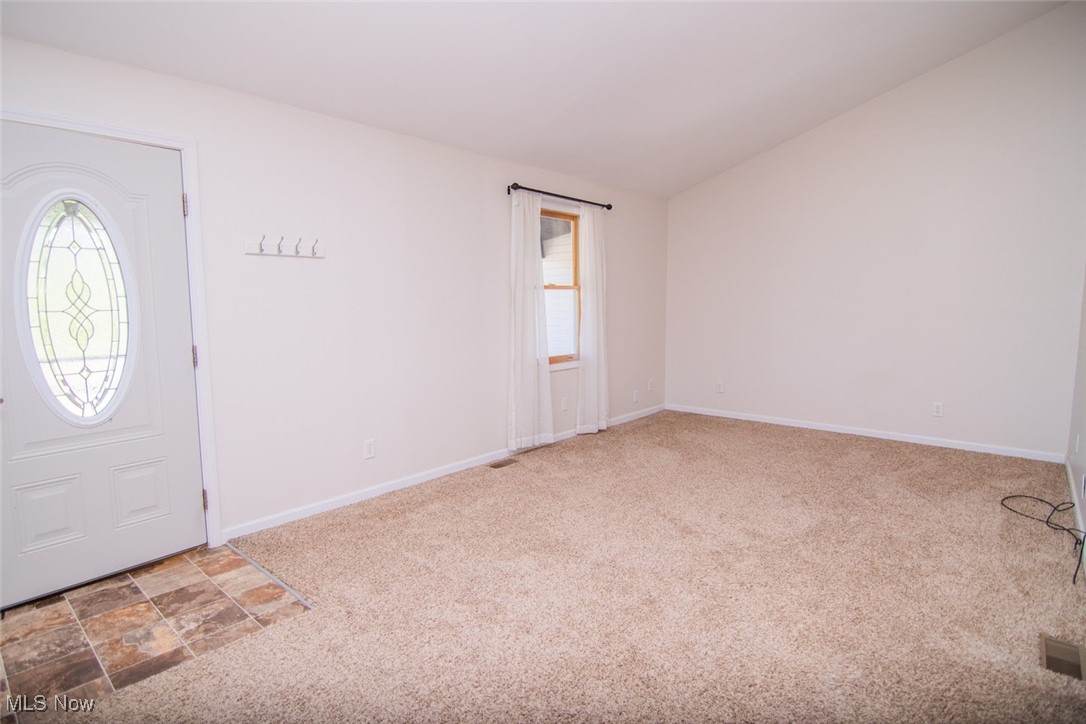 ABOUT 15-20 MINUTES FROM ST.CLAIRSVIILE & WHEELING - Residential