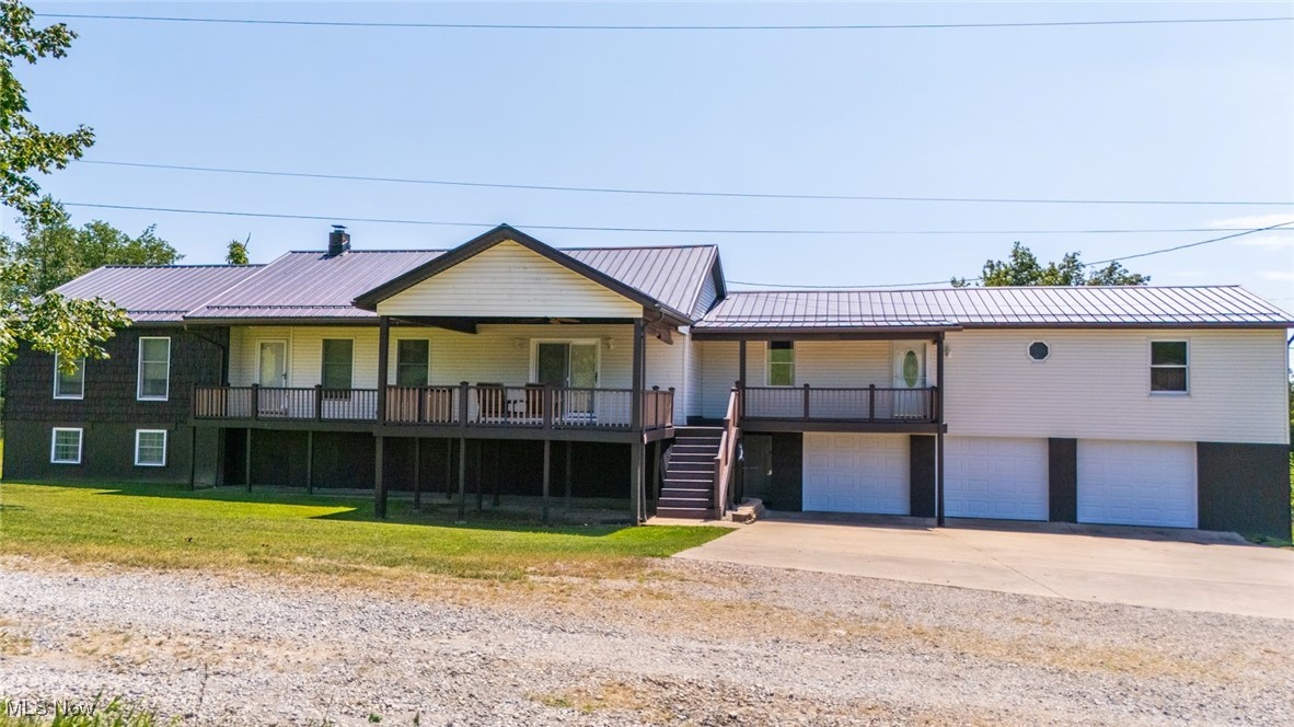 ABOUT 15-20 MINUTES FROM ST.CLAIRSVIILE & WHEELING - Residential