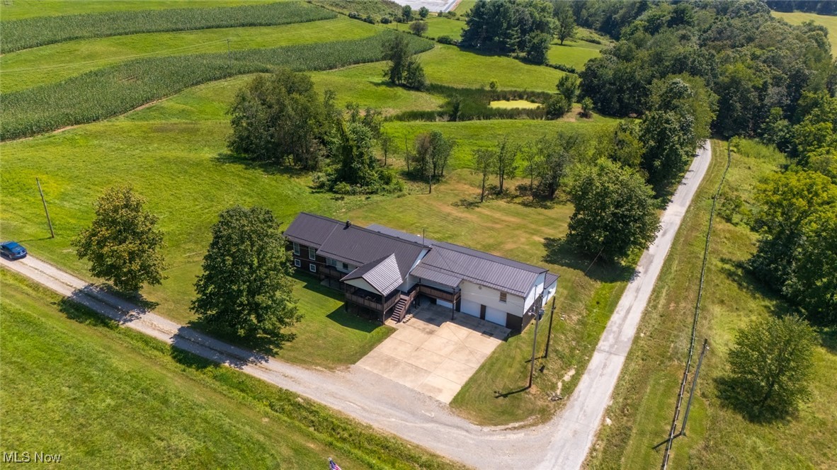 ABOUT 15-20 MINUTES FROM ST.CLAIRSVIILE & WHEELING - Residential