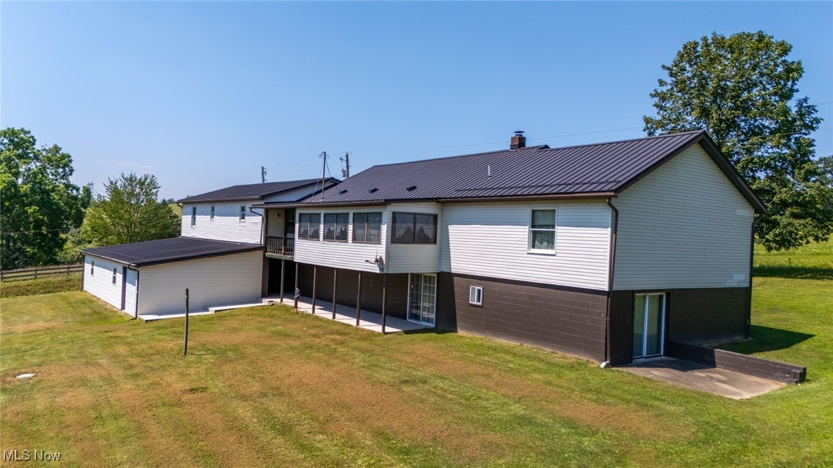 ABOUT 15-20 MINUTES FROM ST.CLAIRSVIILE & WHEELING - Residential