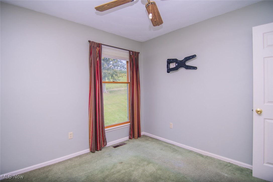 ABOUT 15-20 MINUTES FROM ST.CLAIRSVIILE & WHEELING - Residential