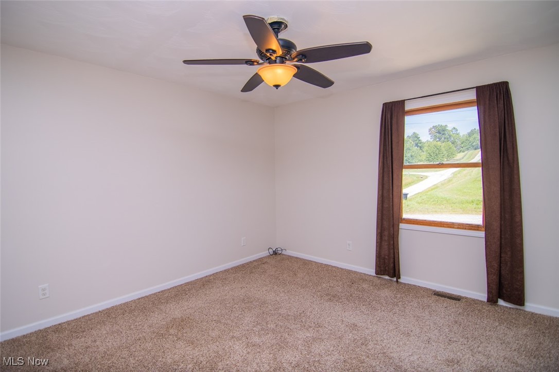 ABOUT 15-20 MINUTES FROM ST.CLAIRSVIILE & WHEELING - Residential