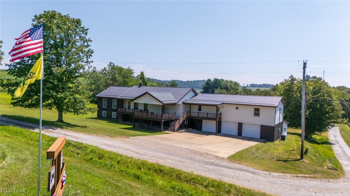 ABOUT 15-20 MINUTES FROM ST.CLAIRSVIILE & WHEELING - Residential