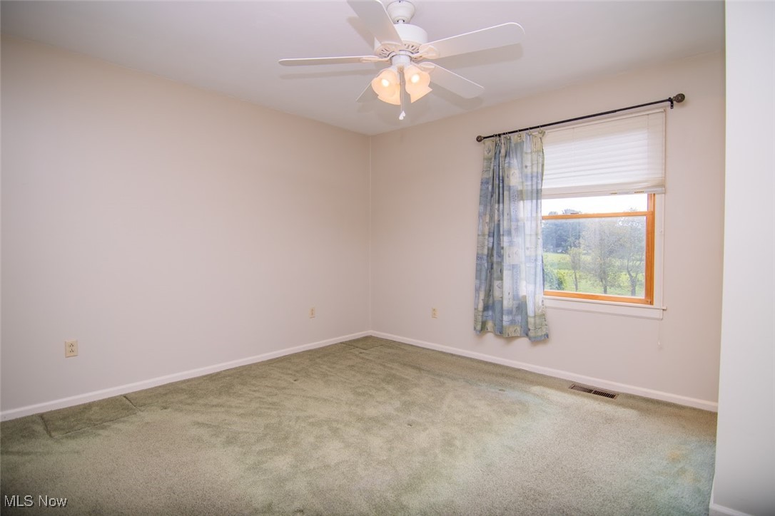 ABOUT 15-20 MINUTES FROM ST.CLAIRSVIILE & WHEELING - Residential