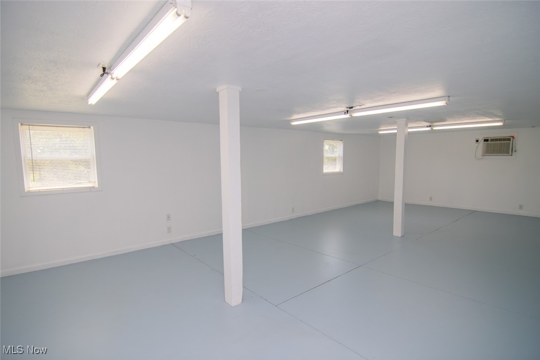 ABOUT 15-20 MINUTES FROM ST.CLAIRSVIILE & WHEELING - Residential