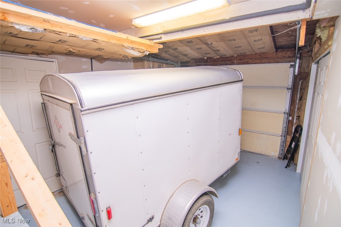 ABOUT 15-20 MINUTES FROM ST.CLAIRSVIILE & WHEELING - Residential