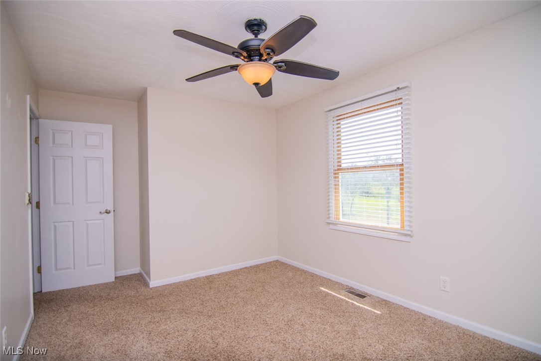 ABOUT 15-20 MINUTES FROM ST.CLAIRSVIILE & WHEELING - Residential