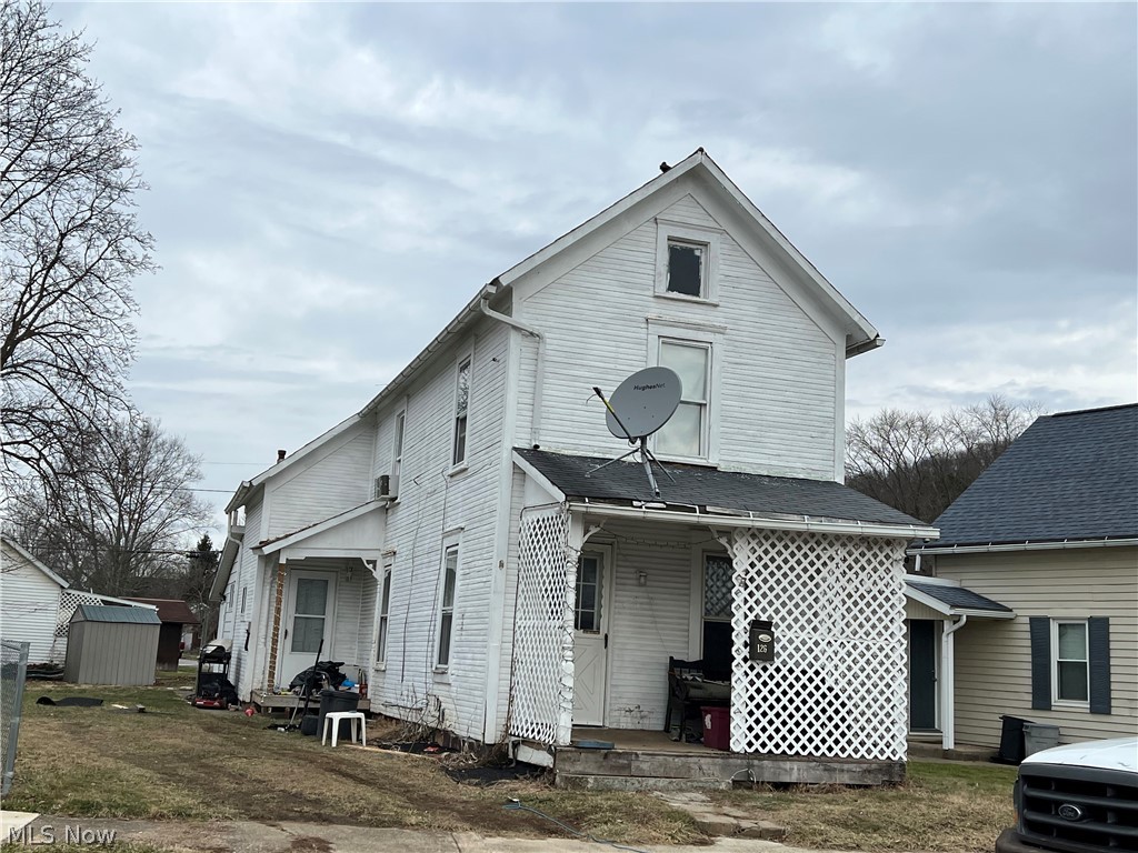 No FHA or first time buyers. Conventional or cash only. Good investment property for the person that has the ability to do some work!!