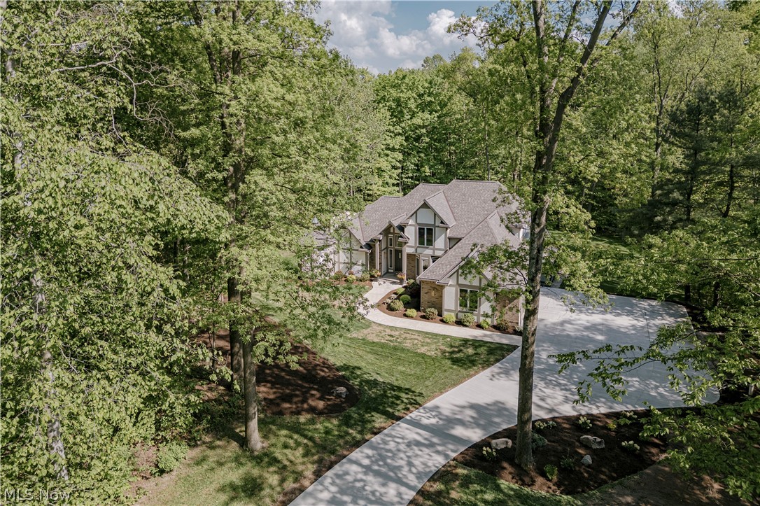 11251 Lake Forest Drive