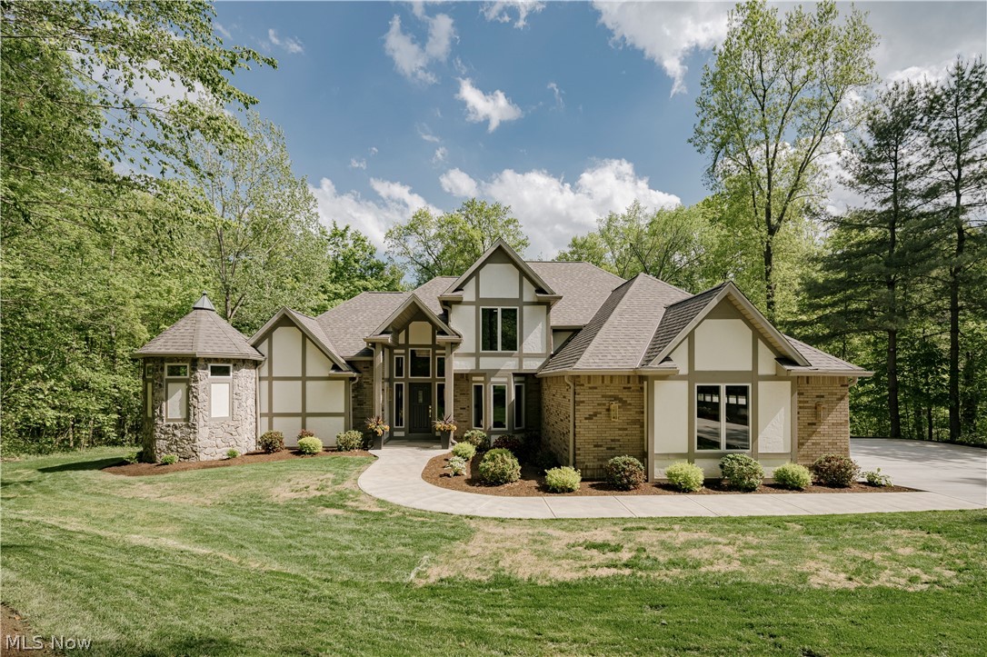 11251 Lake Forest Drive