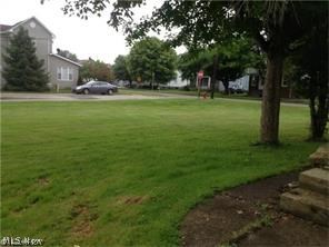 Corner vacant residential lot, Mineral Rights are leased and will not transfer to new owner, verify with any building and/or zoning departments for building restrictions and ability and use.