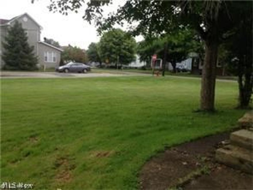Corner vacant residential lot,  Mineral Rights are leased and will not transfer to new owner, verify with any building and/or zoning departments for building restrictions and ability and use.