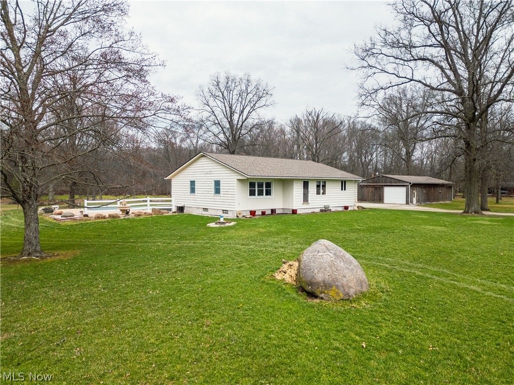 Photo of 6401 Moff Road, Atwater, OH 44201 (MLS # 5199573)