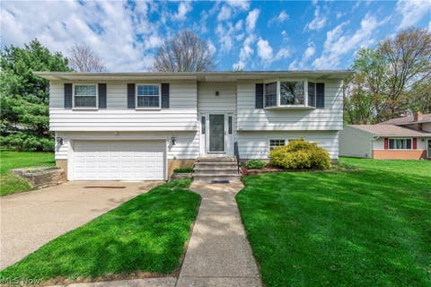 Homes For Sale - 3811 Bramblewood Drive<br/> Brunswick, OH 44212