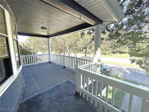 Tiny photo for 14172 Superior Road, Cleveland Heights, OH 44118 (MLS # 5210312)