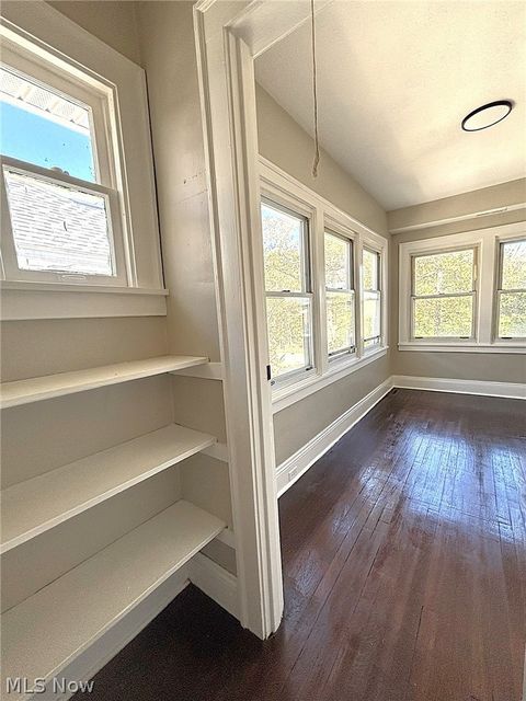 Tiny photo for 14172 Superior Road, Cleveland Heights, OH 44118 (MLS # 5210312)
