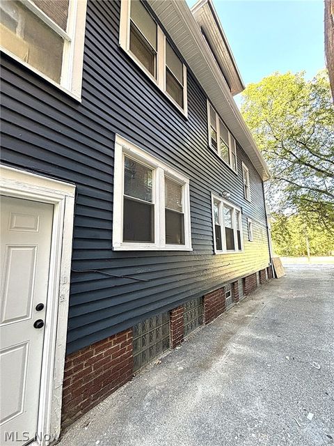 Tiny photo for 14172 Superior Road, Cleveland Heights, OH 44118 (MLS # 5210312)