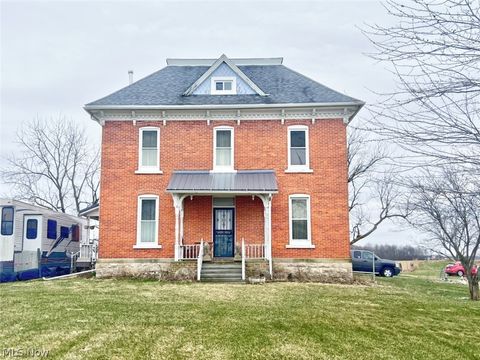 Homes For Sale - 15708 County Road 46<br/> Bellevue, OH 44811