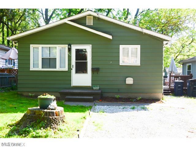 Nice Ranch in Valley View Allotment in Northwest Akron. Conveniently located between Highland Square and Merriman Valley with easy access to Towpath Trail and the Dog Park. New carpet in living room and hallway. Refrigerator, Range, Washer and Dryer included.