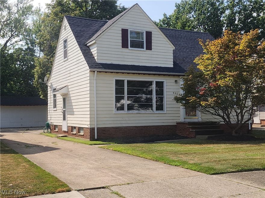 Starter home in the City of Euclid. A charming 4 bedroom 1.5 bathroom Colonial with a detached 2 car garage. This home features a sunroom, and a partially finished basement. This home is situated minutes from I 90. 
This home is priced to sell and being delivered as-is no contingencies. Sellers are motivated. Add your finishing touches and make it your own. Lets make a deal!