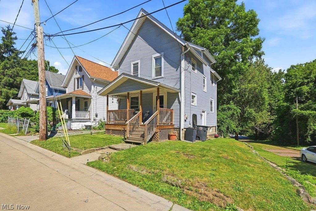 Photo of 417 Raasch Avenue, Akron, OH 44307 (MLS # 5219665)