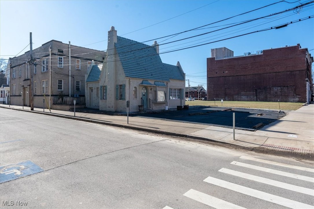 Parkersburg, West Virginia 26101, United States, ,Commercial,Active,2299