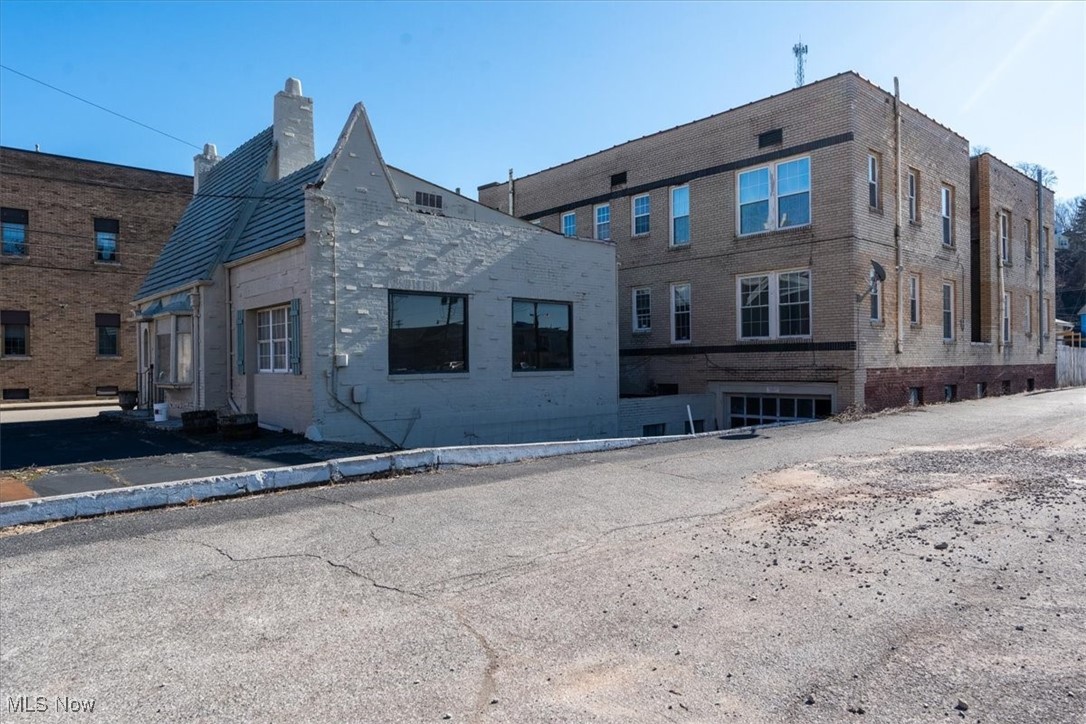 Parkersburg, West Virginia 26101, United States, ,Commercial,Active,2299