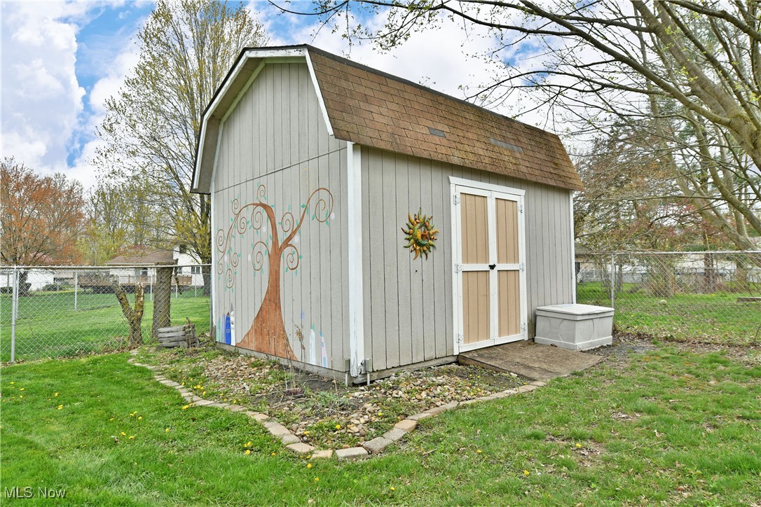 288 Butternut Circle, Cortland, Ohio image 47