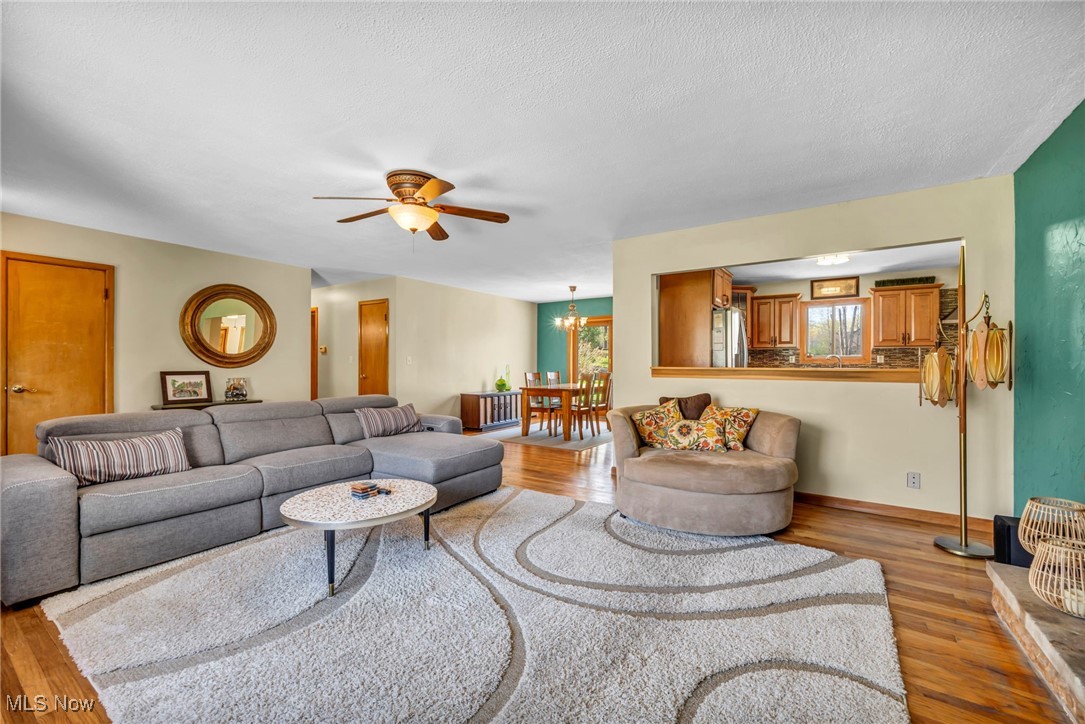7438 Briar Hill Drive, Willoughby, Ohio image 28