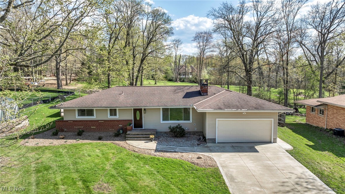 7438 Briar Hill Drive, Willoughby, Ohio image 16