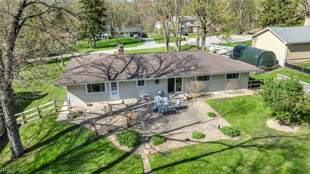 7438 Briar Hill Drive, Willoughby, Ohio image 15