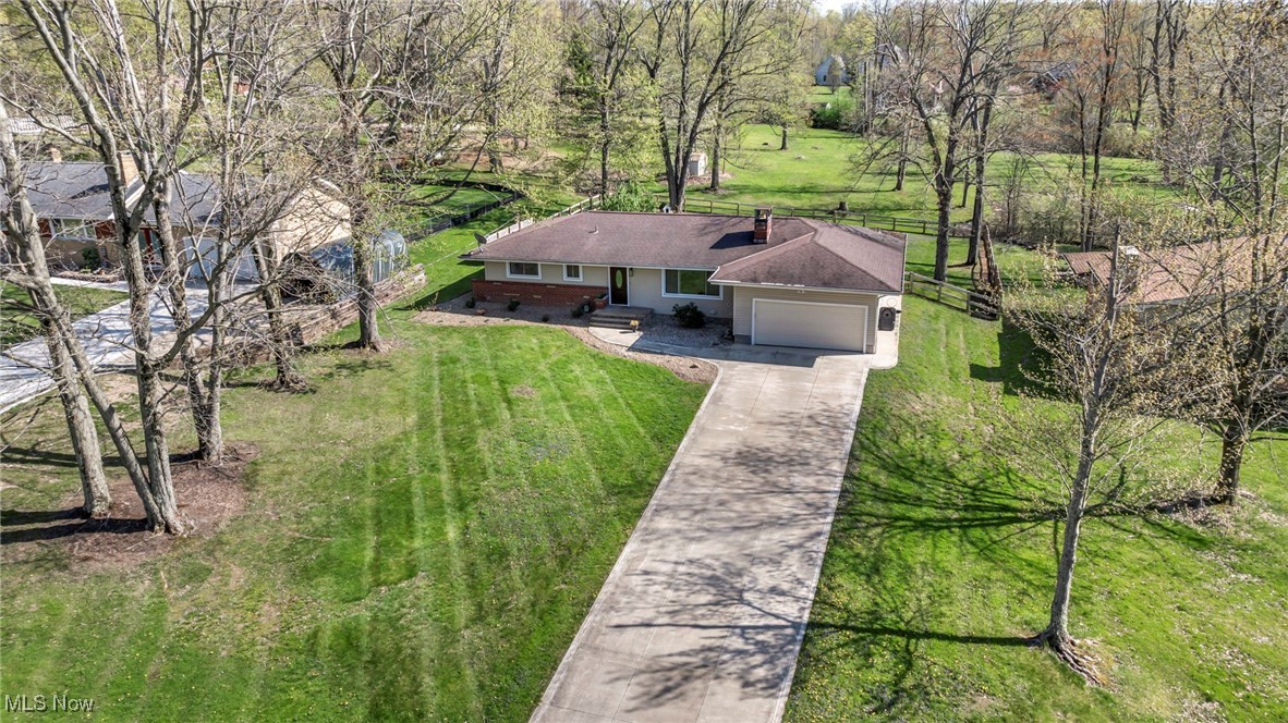 7438 Briar Hill Drive, Willoughby, Ohio image 17