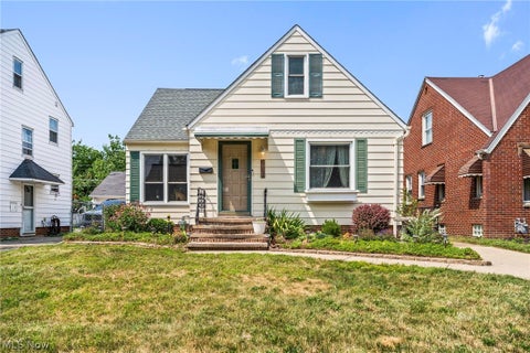 Homes For Sale - 2920 Brookview Boulevard<br/> Cleveland, OH 44134